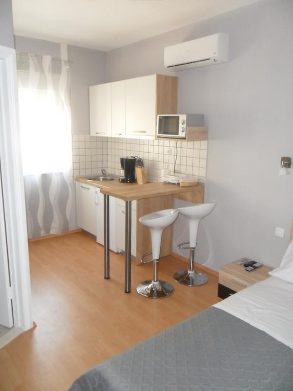 Beachside Apartments Znjan سبليت الغرفة الصورة